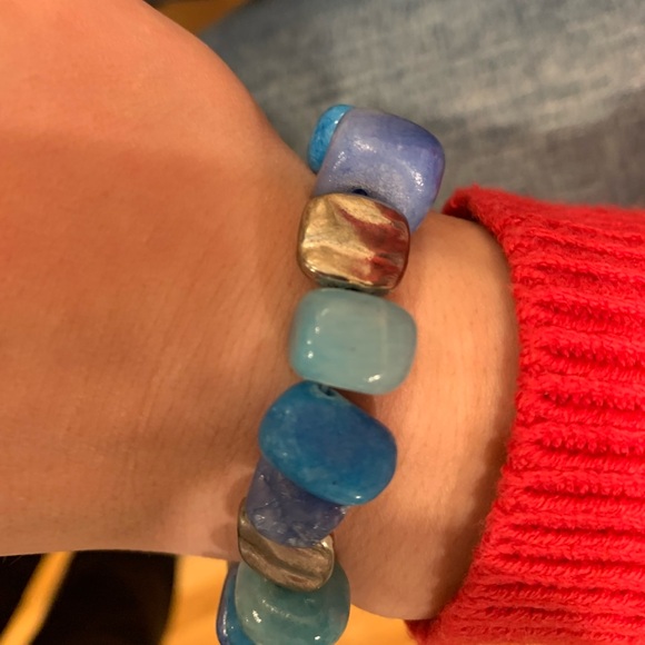 Blue and Silver Natual Stone Beaded Bracelet - Picture 4 of 5